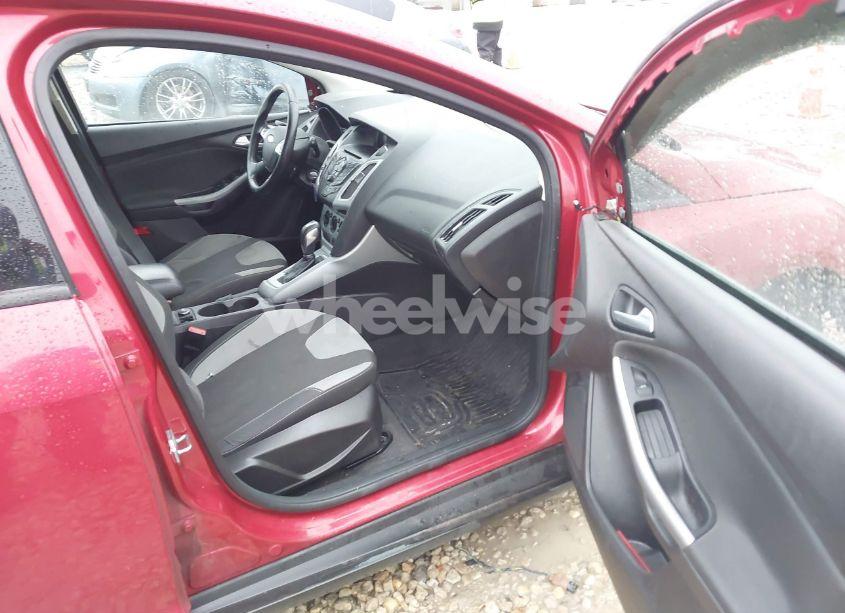 Photo 5 of 2012 Ford Focus SE (VIN 1FAHP3K29CL457185)