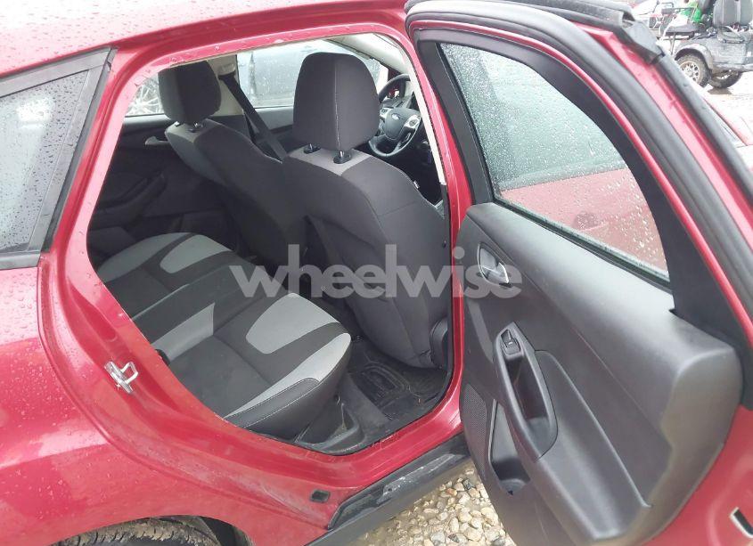 Photo 8 of 2012 Ford Focus SE (VIN 1FAHP3K29CL457185)