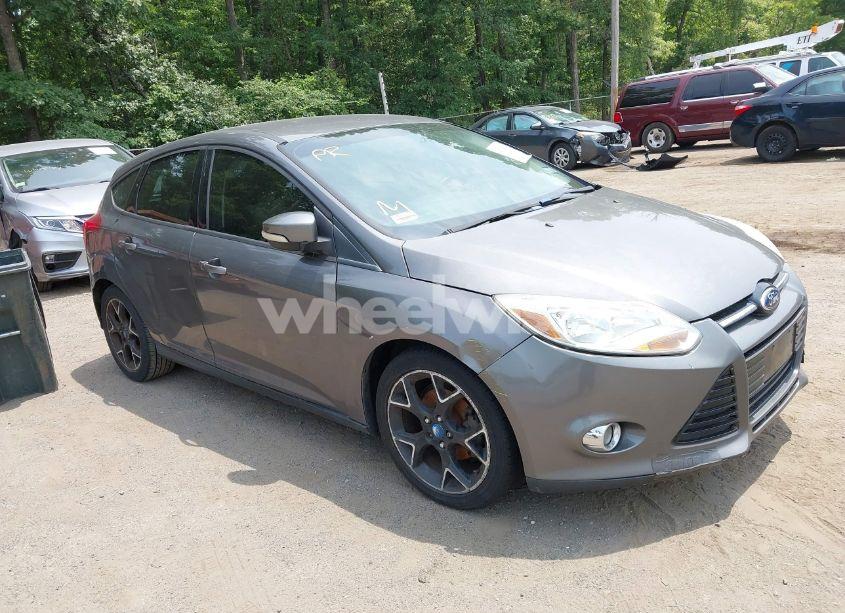 2012 Ford Focus SE (VIN 1FAHP3K29CL461866) main photo