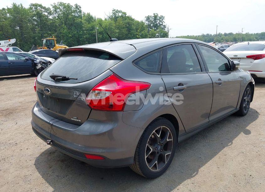 Photo 4 of 2012 Ford Focus SE (VIN 1FAHP3K29CL461866)