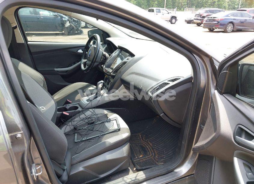 Photo 5 of 2012 Ford Focus SE (VIN 1FAHP3K29CL461866)