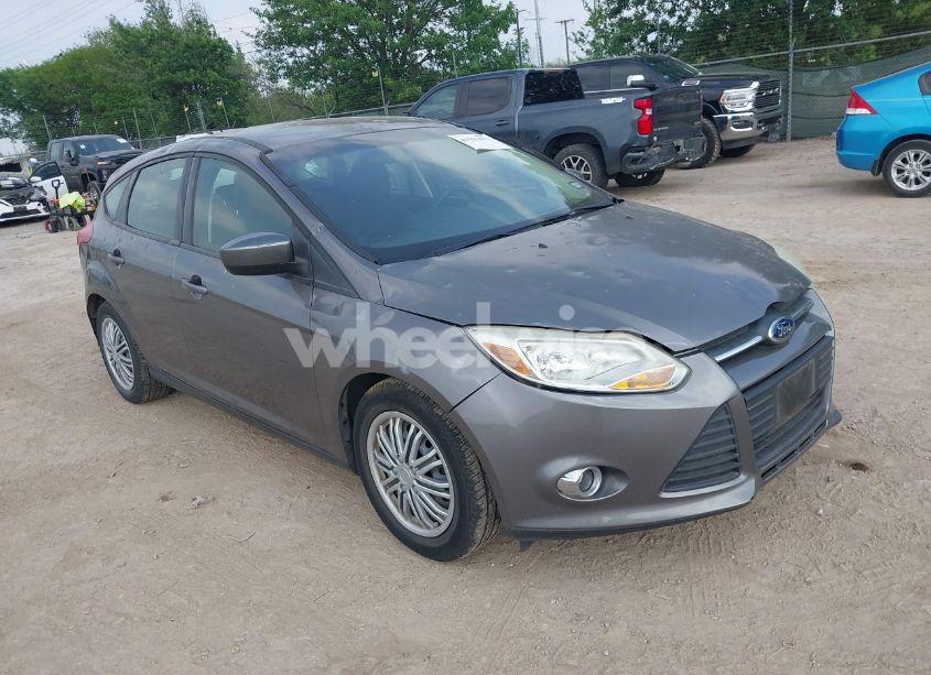 2012 Ford Focus SE (VIN 1FAHP3K29CL480126) main photo