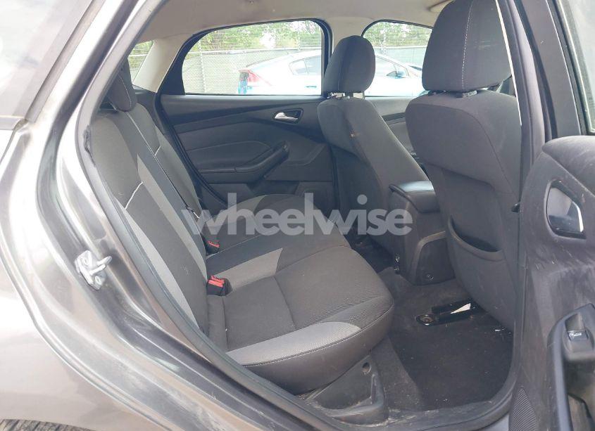 Photo 8 of 2012 Ford Focus SE (VIN 1FAHP3K29CL480126)