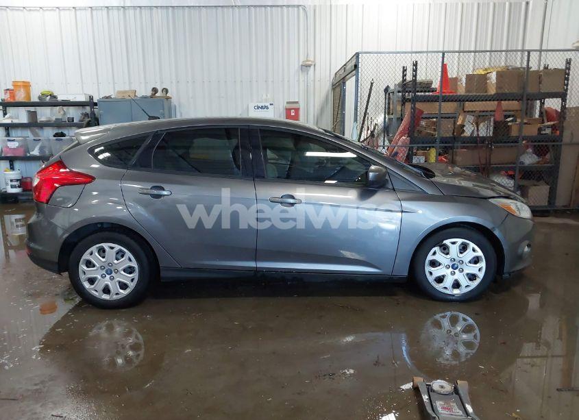 Photo 12 of 2012 Ford Focus SE (VIN 1FAHP3K2XCL139690)