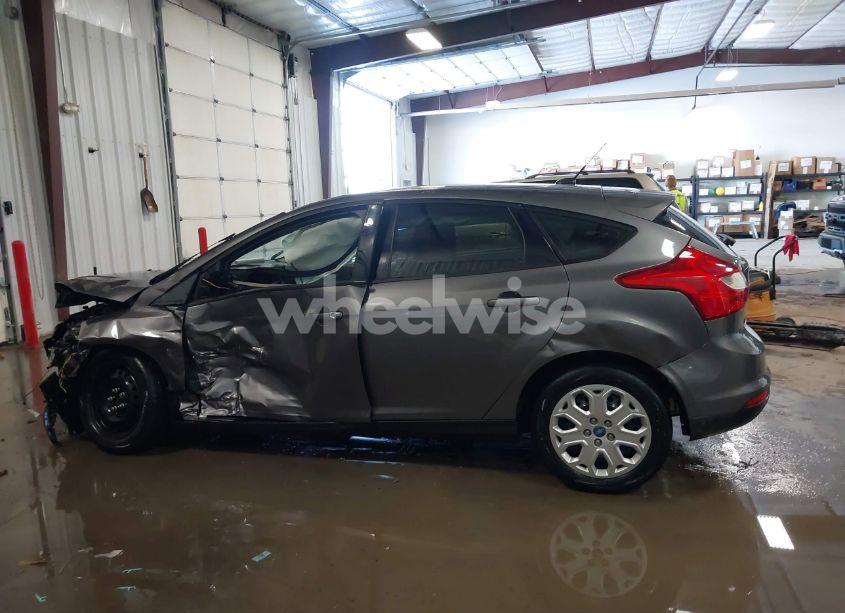 Photo 13 of 2012 Ford Focus SE (VIN 1FAHP3K2XCL139690)