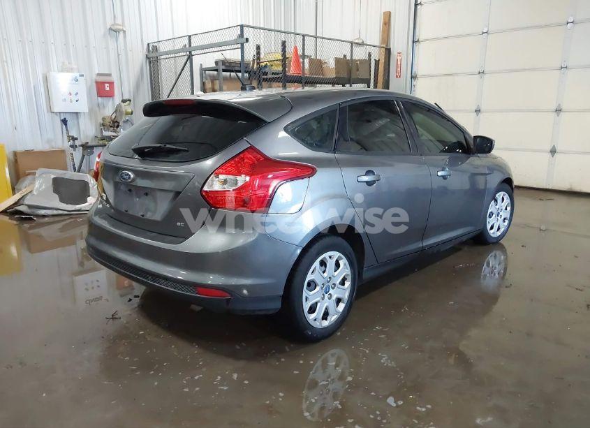 Photo 4 of 2012 Ford Focus SE (VIN 1FAHP3K2XCL139690)