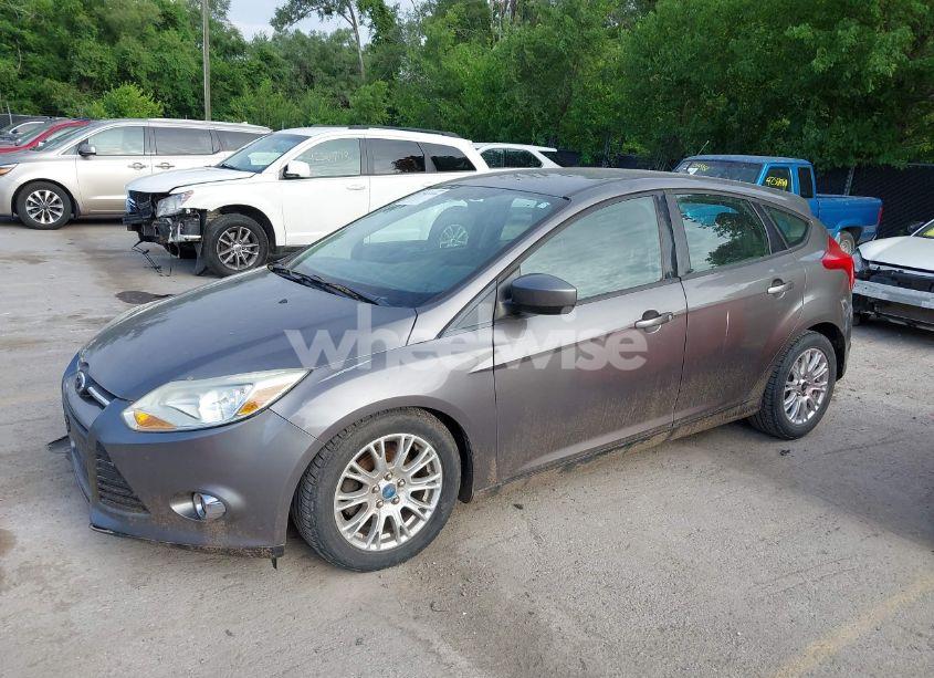 Photo 2 of 2012 Ford Focus SE (VIN 1FAHP3K2XCL216879)