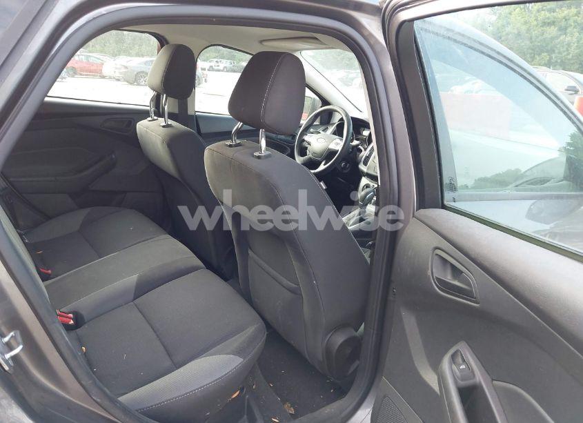 Photo 8 of 2012 Ford Focus SE (VIN 1FAHP3K2XCL216879)