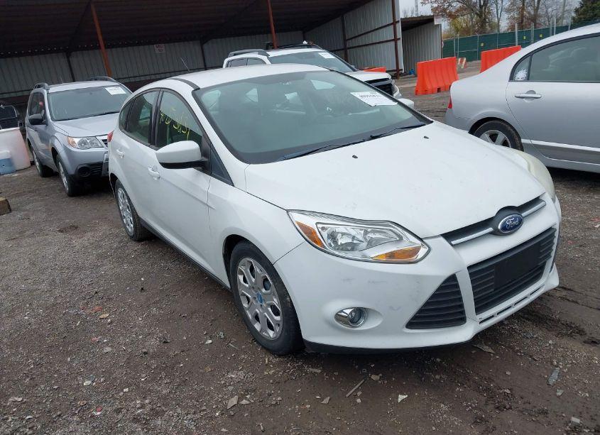 2012 Ford Focus SE (VIN 1FAHP3K2XCL231088) main photo