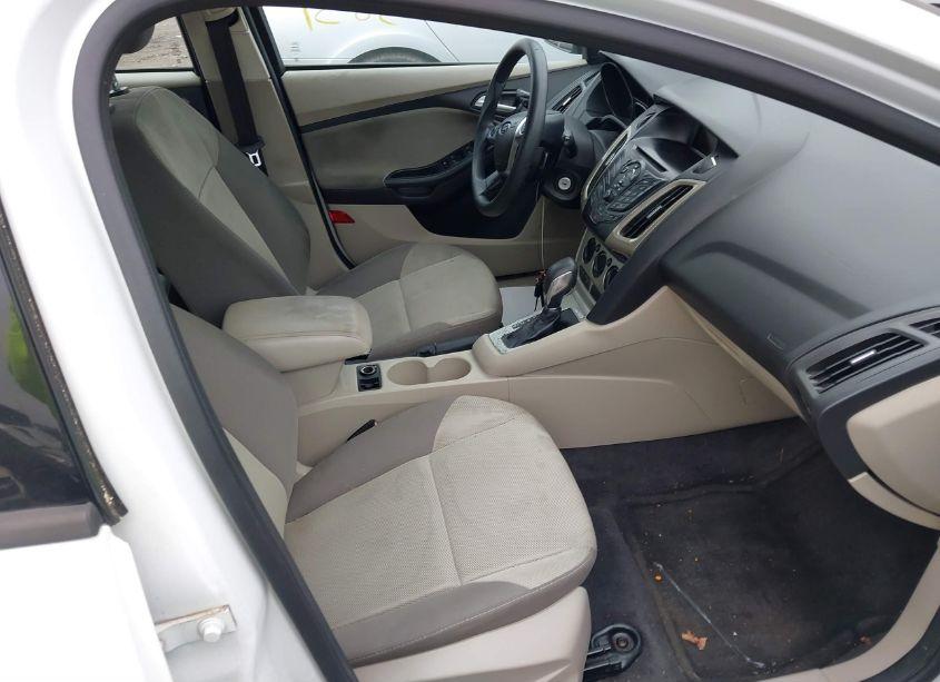 Photo 5 of 2012 Ford Focus SE (VIN 1FAHP3K2XCL231088)