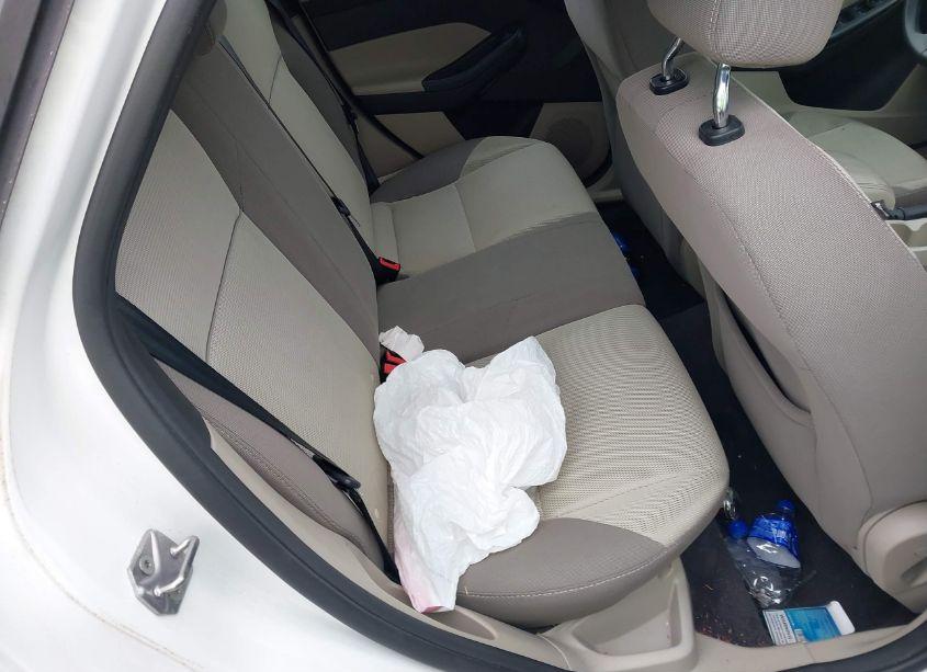 Photo 8 of 2012 Ford Focus SE (VIN 1FAHP3K2XCL231088)