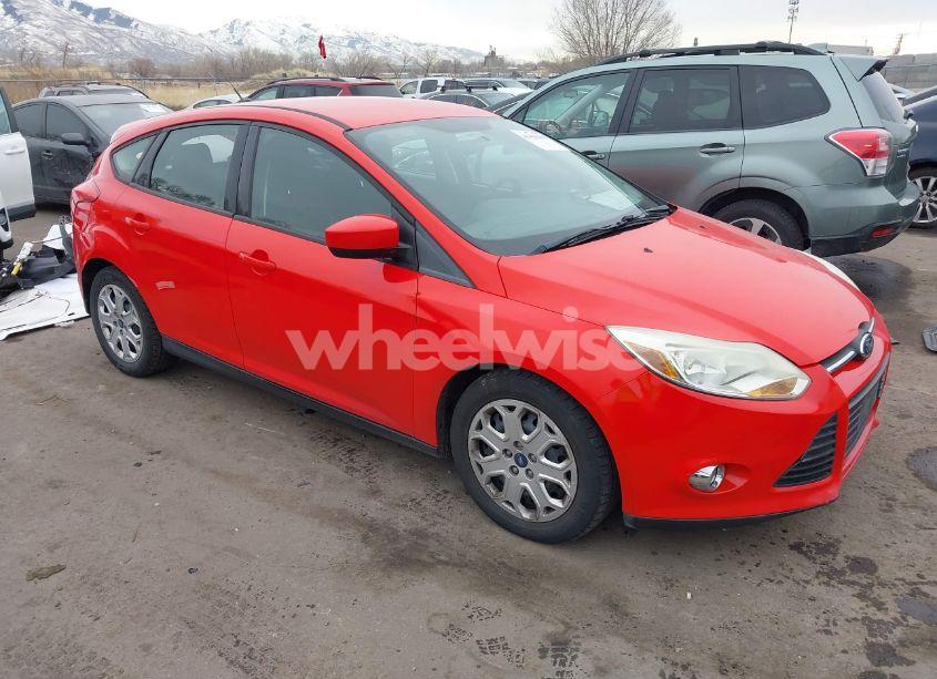 2012 Ford Focus SE (VIN 1FAHP3K2XCL244858) main photo