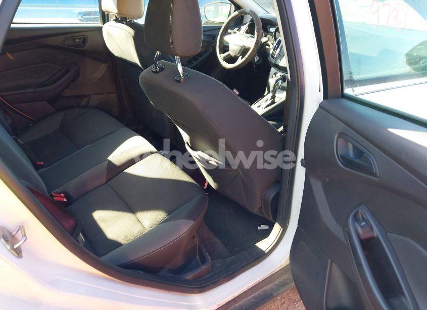 Photo 8 of 2012 Ford Focus SE (VIN 1FAHP3K2XCL276399)