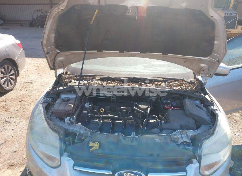 Photo 10 of 2012 Ford Focus SE (VIN 1FAHP3K2XCL327447)