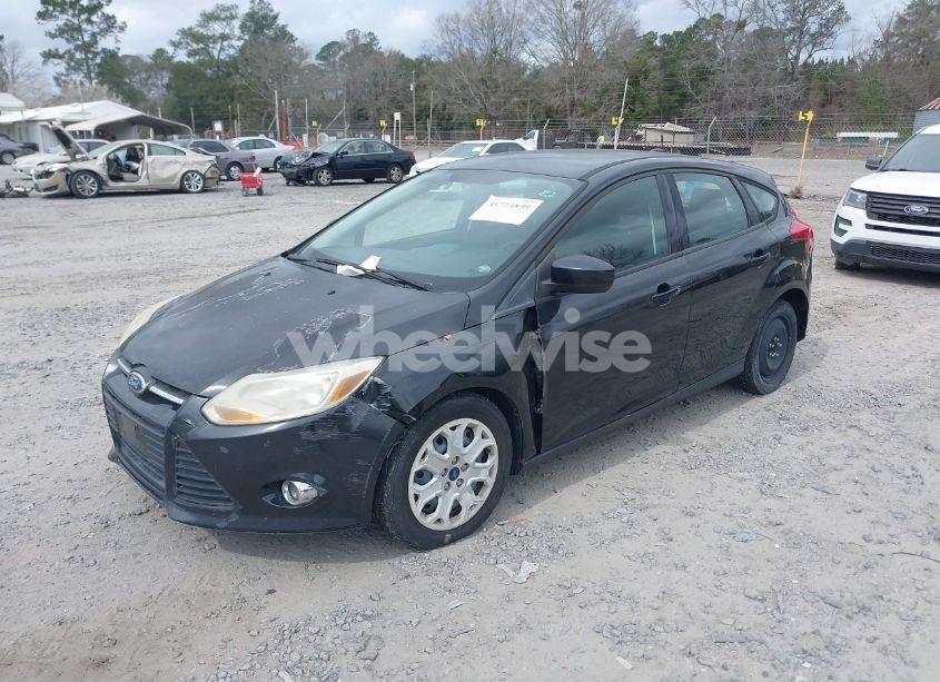 Photo 2 of 2012 Ford Focus SE (VIN 1FAHP3K2XCL332177)