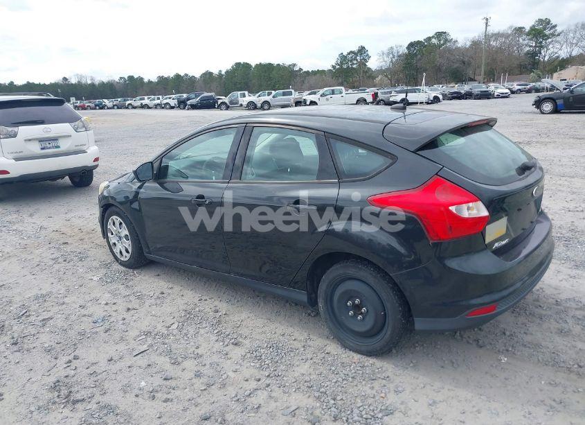 Photo 3 of 2012 Ford Focus SE (VIN 1FAHP3K2XCL332177)