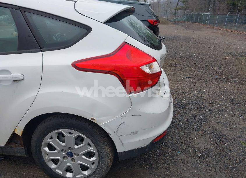 Photo 13 of 2012 Ford Focus SE (VIN 1FAHP3K2XCL387664)