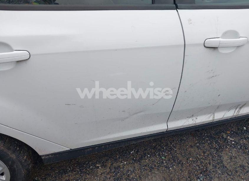 Photo 15 of 2012 Ford Focus SE (VIN 1FAHP3K2XCL387664)