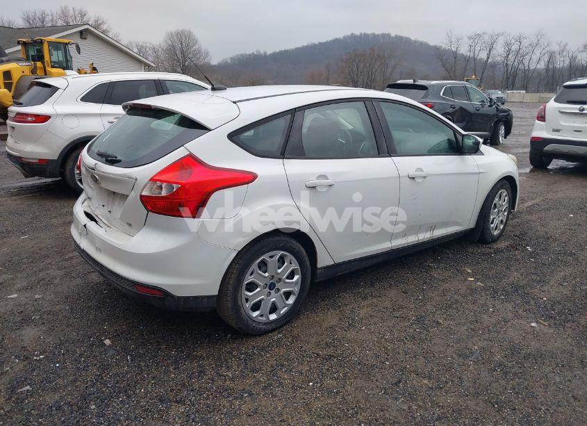 Photo 4 of 2012 Ford Focus SE (VIN 1FAHP3K2XCL387664)