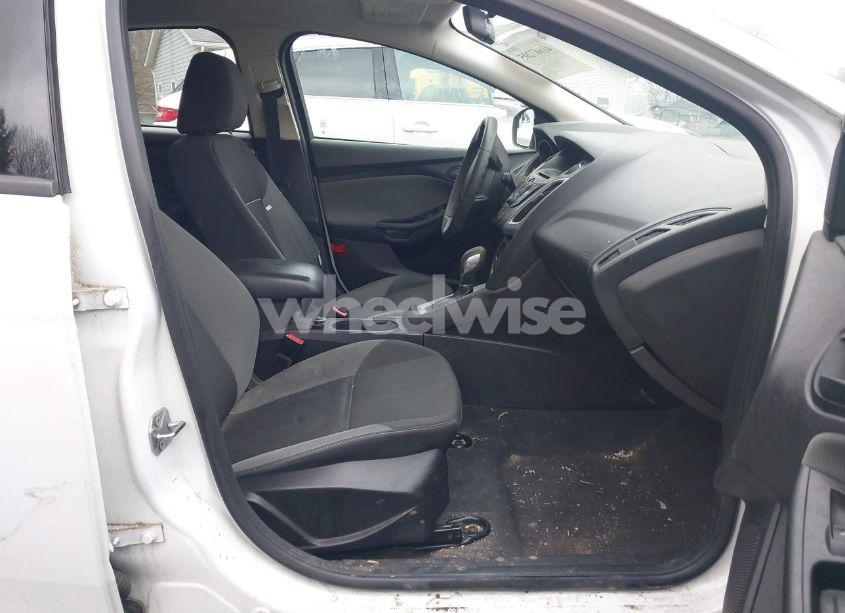 Photo 5 of 2012 Ford Focus SE (VIN 1FAHP3K2XCL387664)