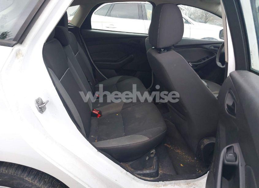 Photo 8 of 2012 Ford Focus SE (VIN 1FAHP3K2XCL387664)