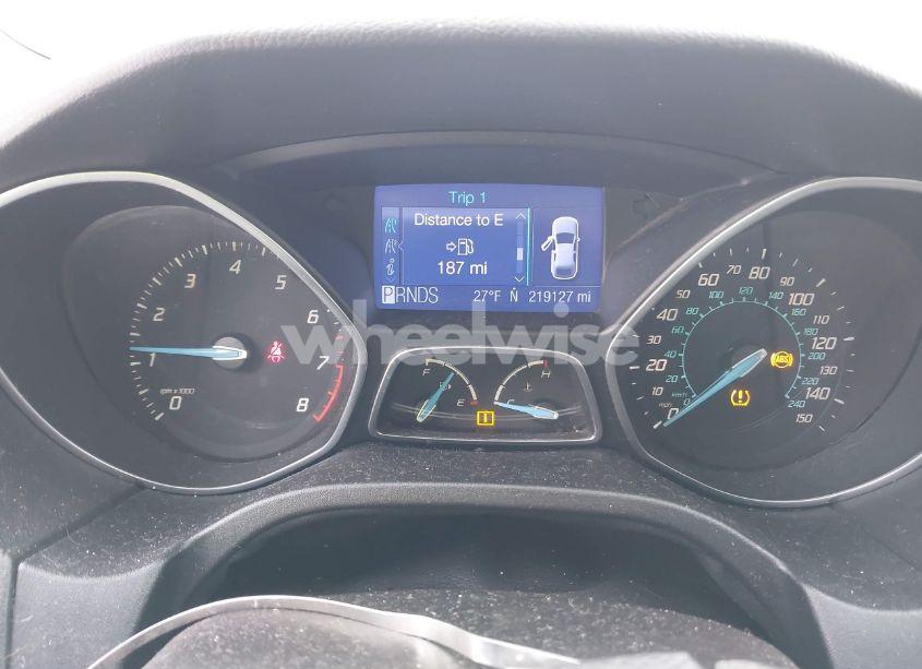Photo 7 of 2012 Ford Focus SE (VIN 1FAHP3K2XCL442940)