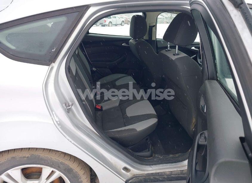 Photo 8 of 2012 Ford Focus SE (VIN 1FAHP3K2XCL442940)