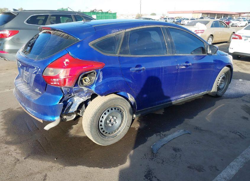 Photo 4 of 2012 Ford Focus SE (VIN 1FAHP3K2XCL447524)