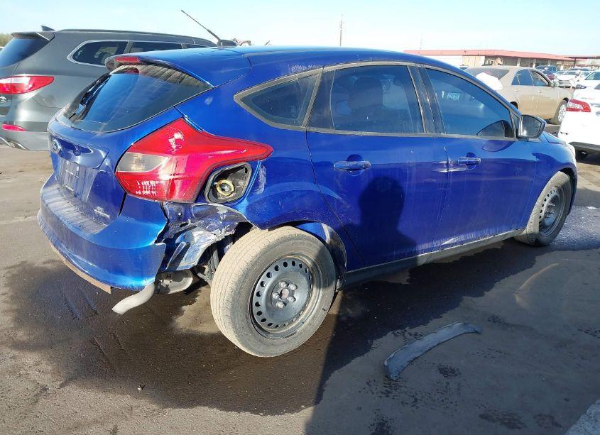 Photo 6 of 2012 Ford Focus SE (VIN 1FAHP3K2XCL447524)