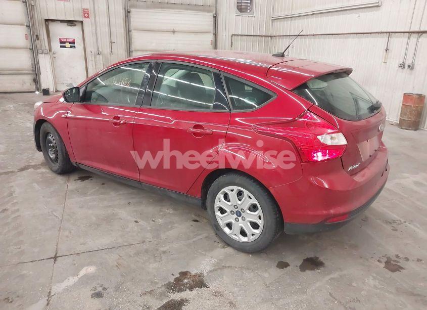 Photo 3 of 2012 Ford Focus SE (VIN 1FAHP3K2XCL467403)