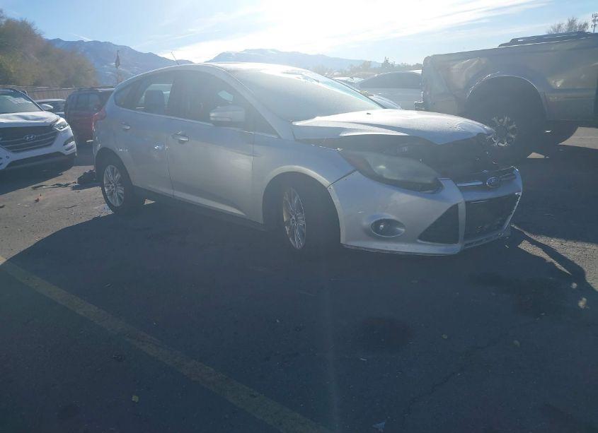 2012 Ford Focus SEL (VIN 1FAHP3M21CL111516) main photo