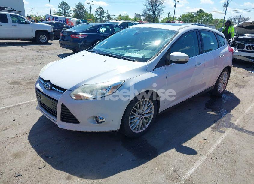 Photo 2 of 2012 Ford Focus SEL (VIN 1FAHP3M21CL134326)