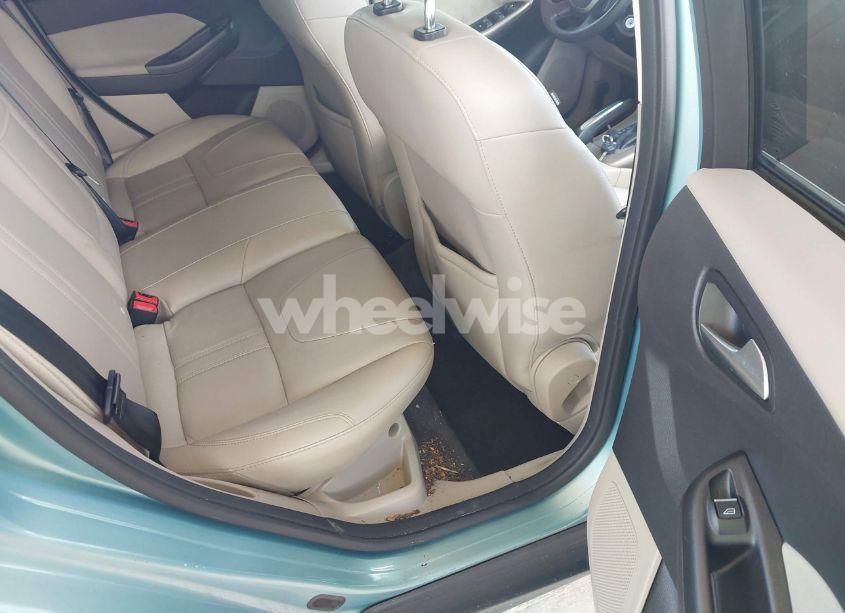 Photo 8 of 2012 Ford Focus SEL (VIN 1FAHP3M21CL168640)