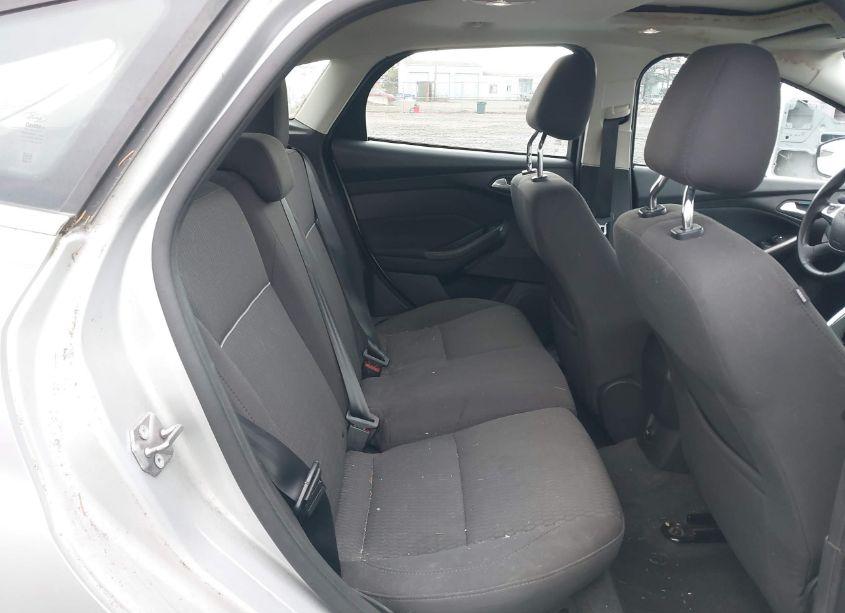 Photo 8 of 2012 Ford Focus SEL (VIN 1FAHP3M21CL206609)