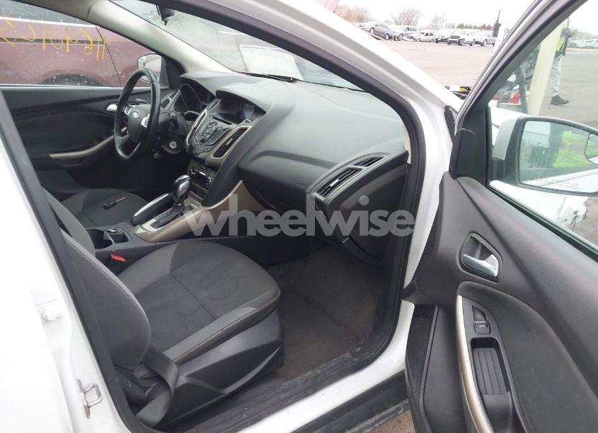 Photo 5 of 2012 Ford Focus SEL (VIN 1FAHP3M21CL263263)