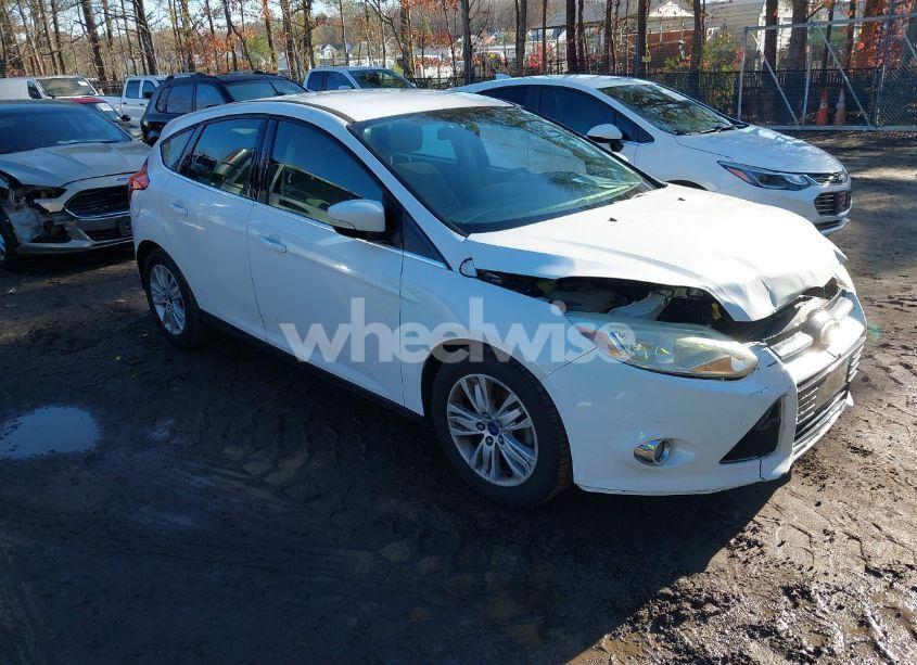 2012 Ford Focus SEL (VIN 1FAHP3M21CL357031) main photo
