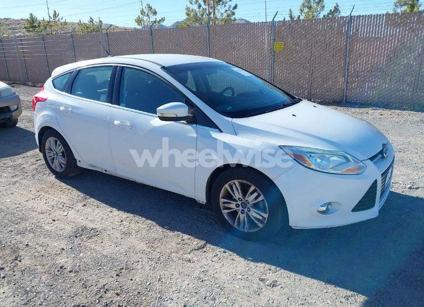 2012 Ford Focus SEL (VIN 1FAHP3M21CL373682) main photo