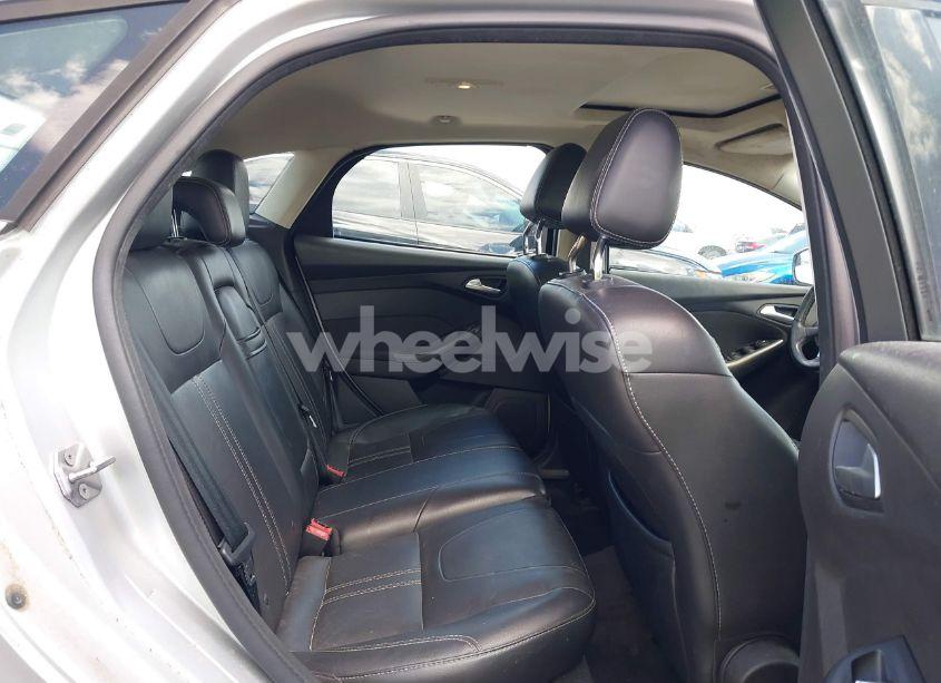 Photo 8 of 2012 Ford Focus SEL (VIN 1FAHP3M21CL373780)