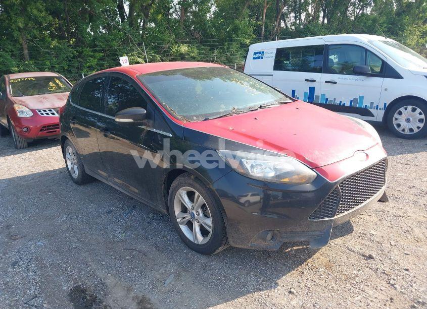 2012 Ford Focus SEL (VIN 1FAHP3M21CL421763) main photo