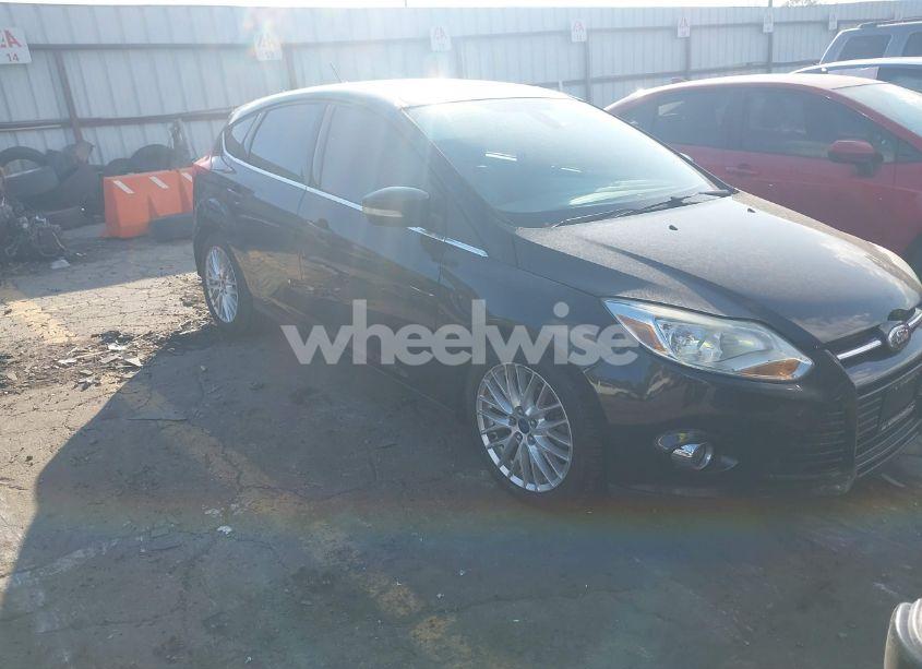 2012 Ford Focus SEL (VIN 1FAHP3M21CL462748) main photo