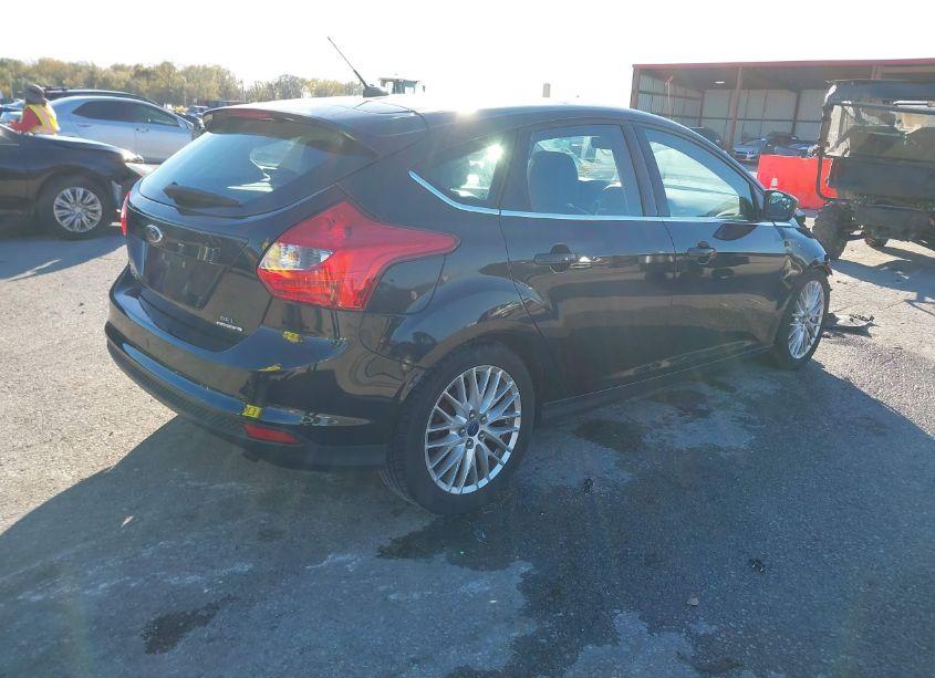 Photo 4 of 2012 Ford Focus SEL (VIN 1FAHP3M21CL474043)