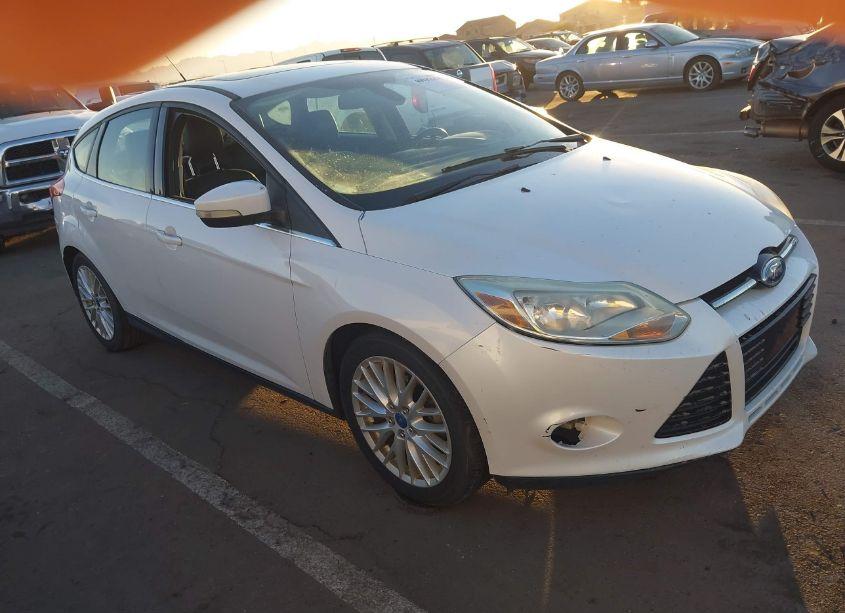 2012 Ford Focus SEL (VIN 1FAHP3M22CL175435) main photo