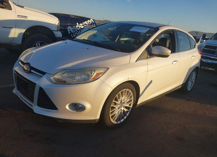 Photo 2 of 2012 Ford Focus SEL (VIN 1FAHP3M22CL175435)