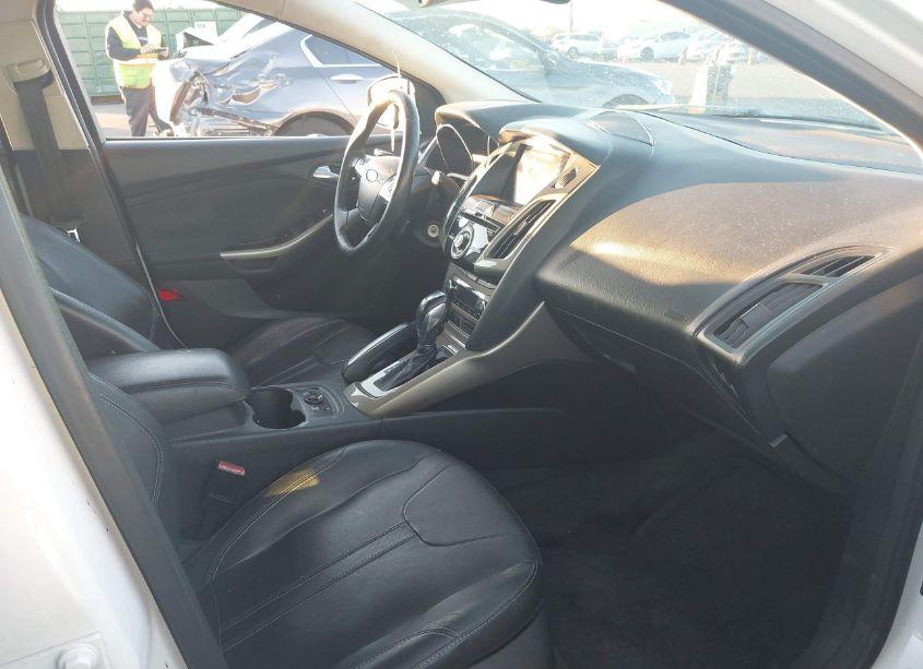 Photo 5 of 2012 Ford Focus SEL (VIN 1FAHP3M22CL175435)