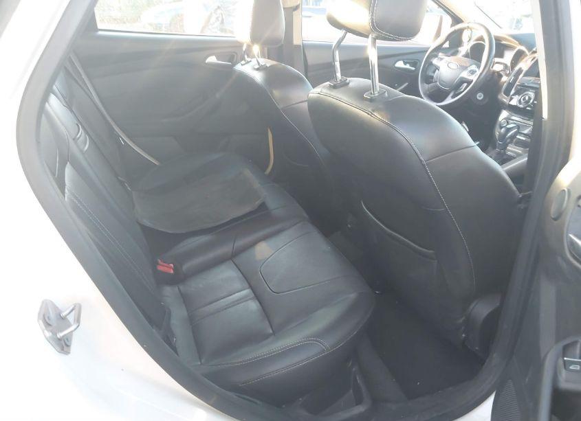 Photo 8 of 2012 Ford Focus SEL (VIN 1FAHP3M22CL175435)