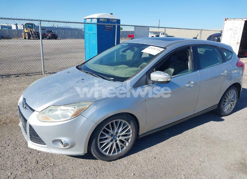 Photo 2 of 2012 Ford Focus SEL (VIN 1FAHP3M22CL175645)