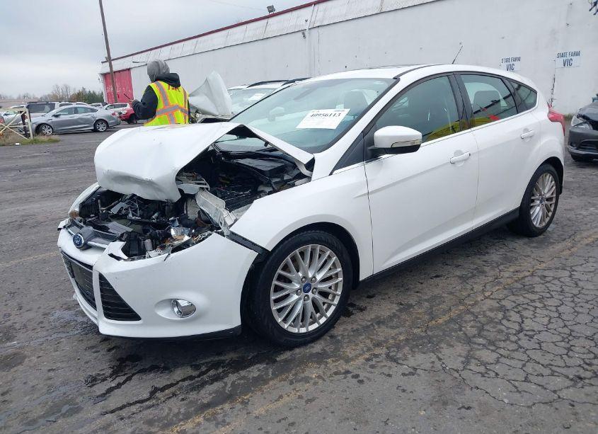 Photo 2 of 2012 Ford Focus SEL (VIN 1FAHP3M22CL200804)