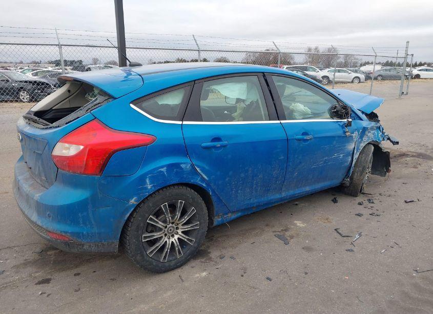Photo 4 of 2012 Ford Focus SEL (VIN 1FAHP3M22CL206103)