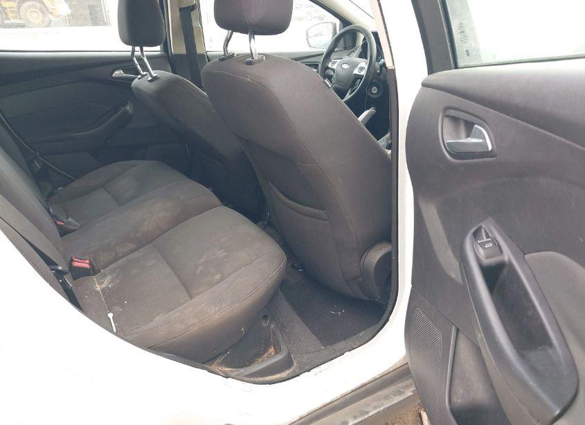 Photo 8 of 2012 Ford Focus SEL (VIN 1FAHP3M22CL206425)