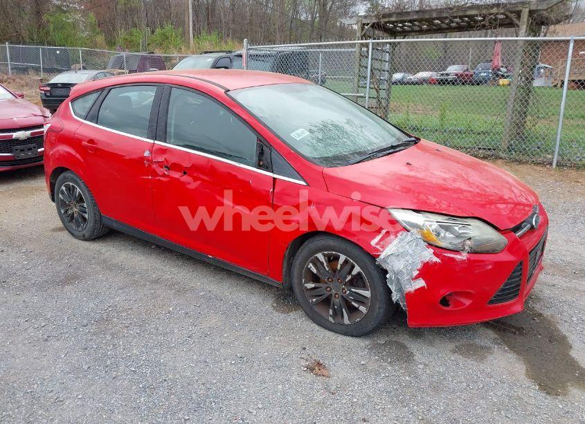 2012 Ford Focus SEL (VIN 1FAHP3M22CL307464) main photo